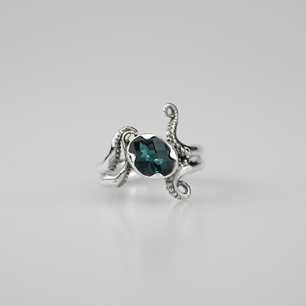 Bloody Mary Metals Minerva ring